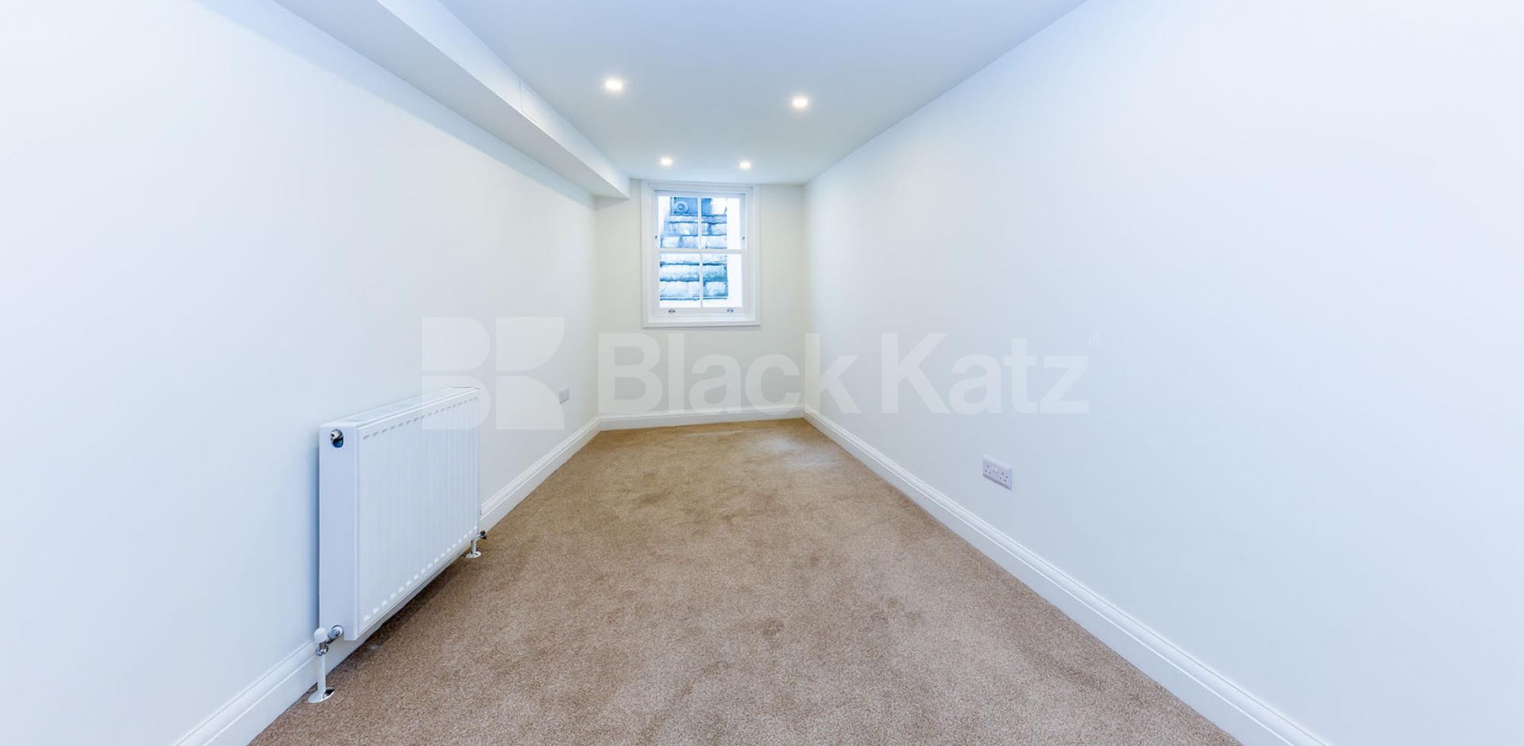 Modern furnished two bed mins to Regents Park and Camden Tube  Parkway, Regents Park